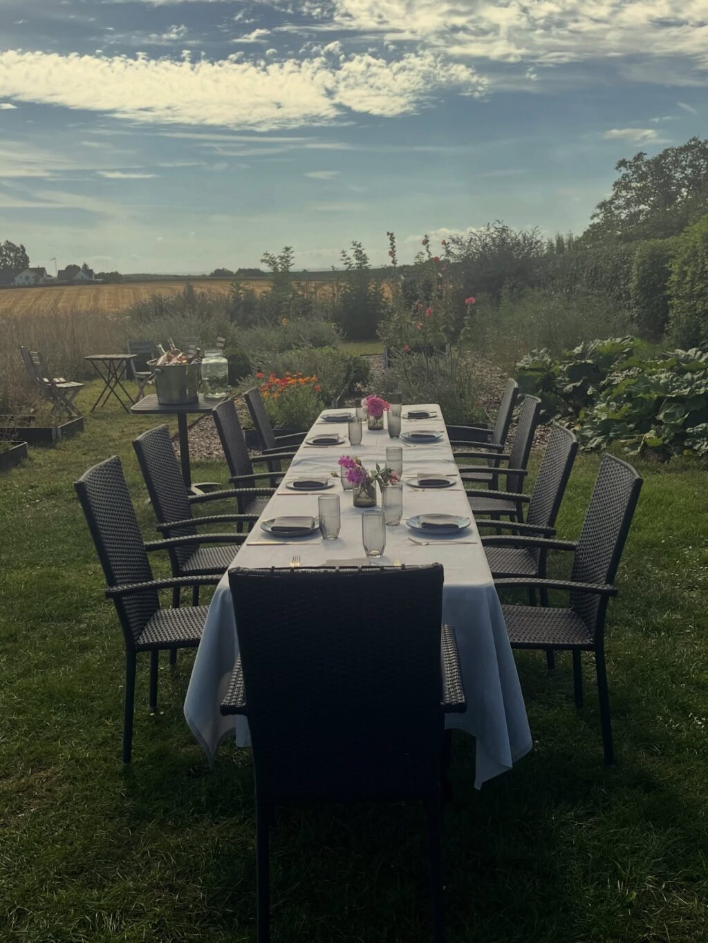 Instagram post from ellevilde.hotel. This post is in position 14.