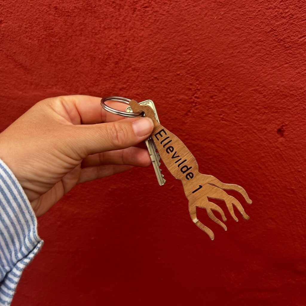 Instagram post from ellevilde.hotel. This post is in position 0.