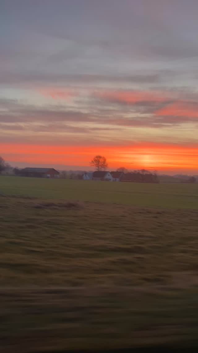 Instagram post from ellevilde.hotel. This post is in position 6.