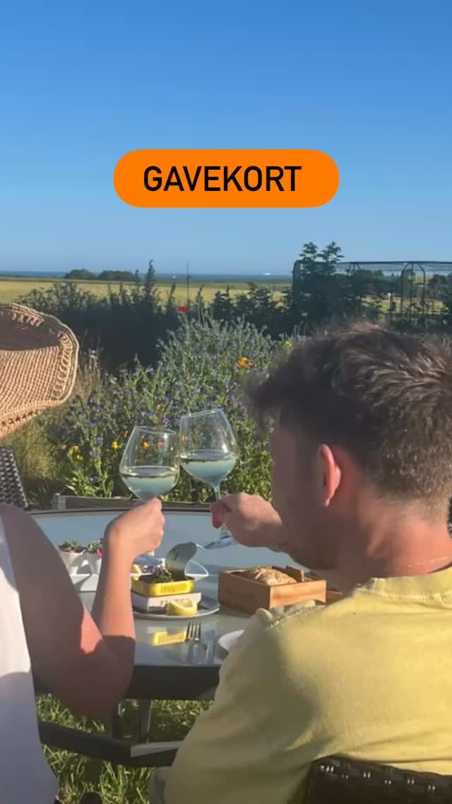 Instagram post from ellevilde.hotel. This post is in position 3.