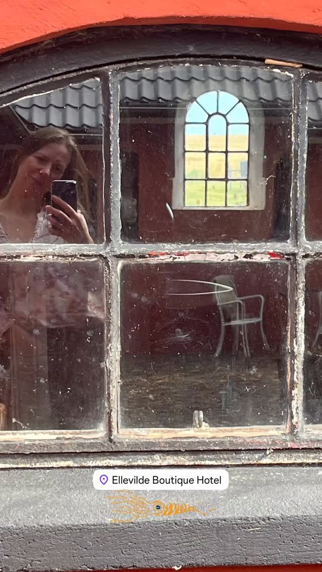 Instagram post from ellevilde.hotel. This post is in position 5.