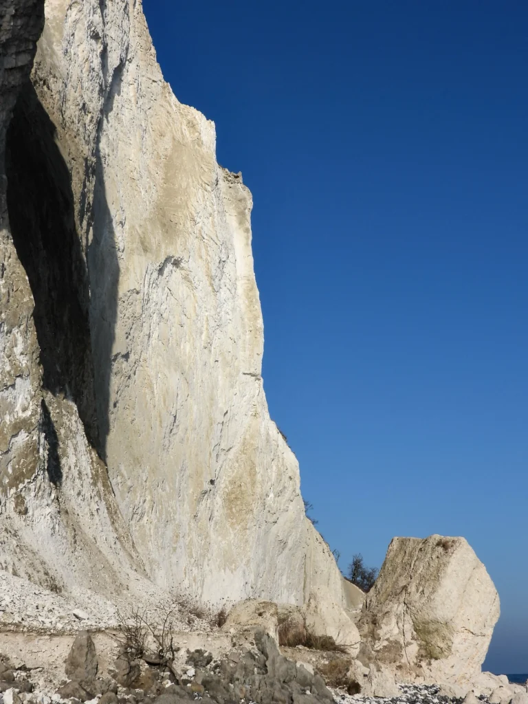 Instagram post from ellevilde.hotel. This post is in position 5.